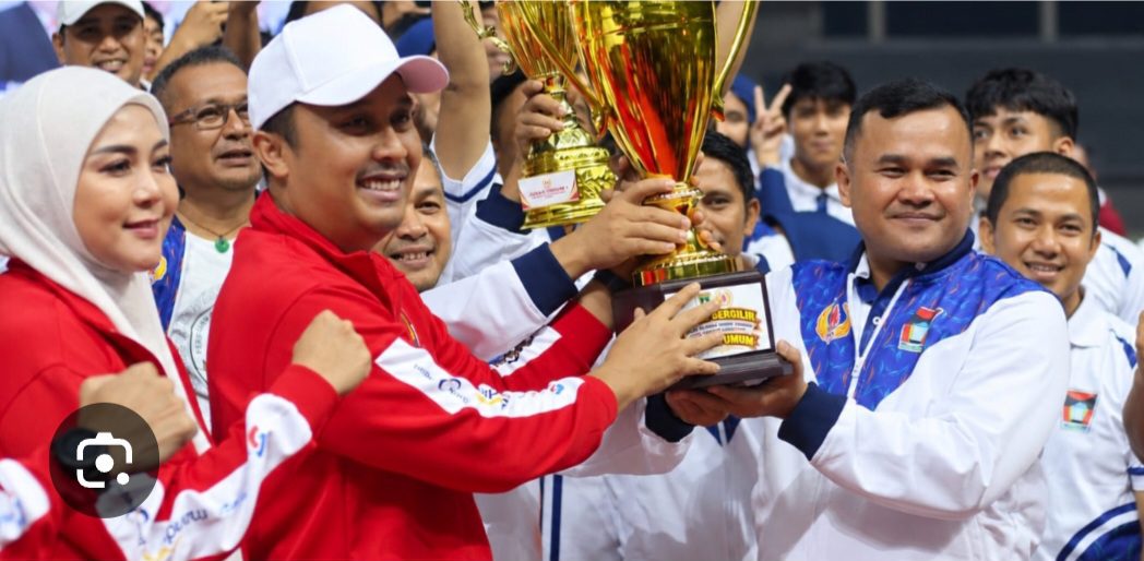 kota-padang-kembali-juara-umum-di-porprov-sumbar-2026,-fadly-amran-bidik-prestasi-berlanjut-pada-2028