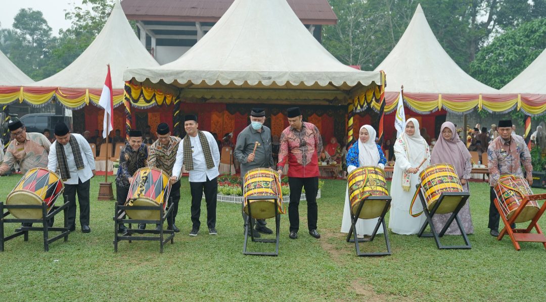 buka-mtq-sijunjung,-mahyeldi-tekankan-pengamalan-nilai-al-qur’an-dalam-kehidupan