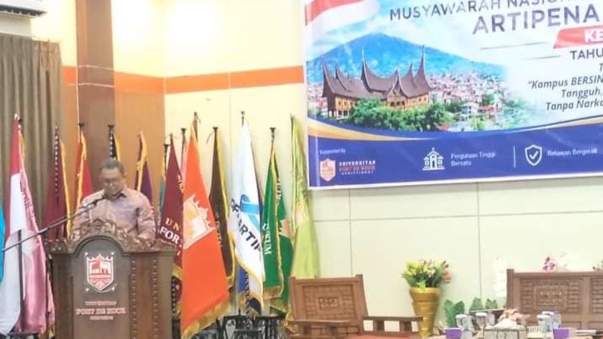 Kepala Kesbangpol Sumbar menghadiri Munas IV ARTIPENA di Universitas Fort de Kock untuk penguatan pencegahan narkoba di kampu