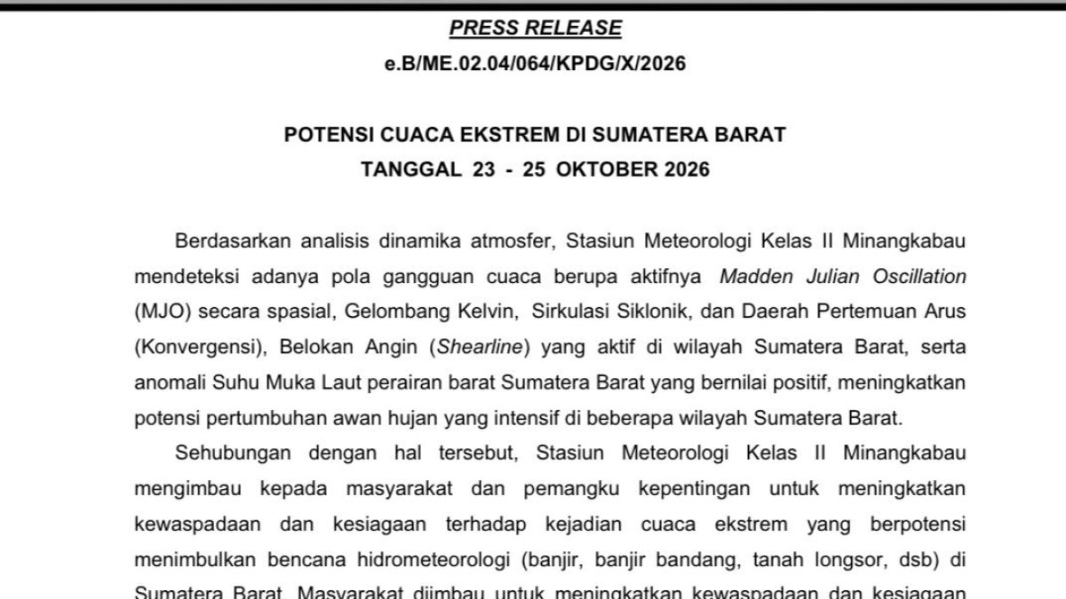 Gubernur Sumatera Barat Mahyeldi memberikan imbauan kepada warga terkait peringatan dini cuaca ekstrem dari BMKG.