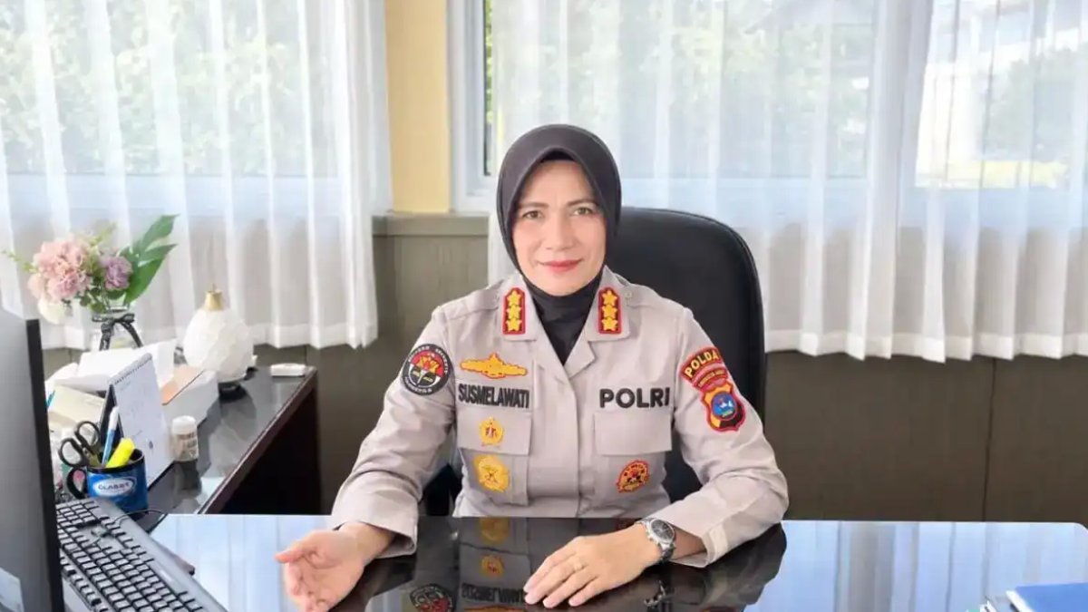 Kabid Humas Polda Sumbar memberikan keterangan pers terkait upaya pemberantasan judi online di Sumatera Barat.
