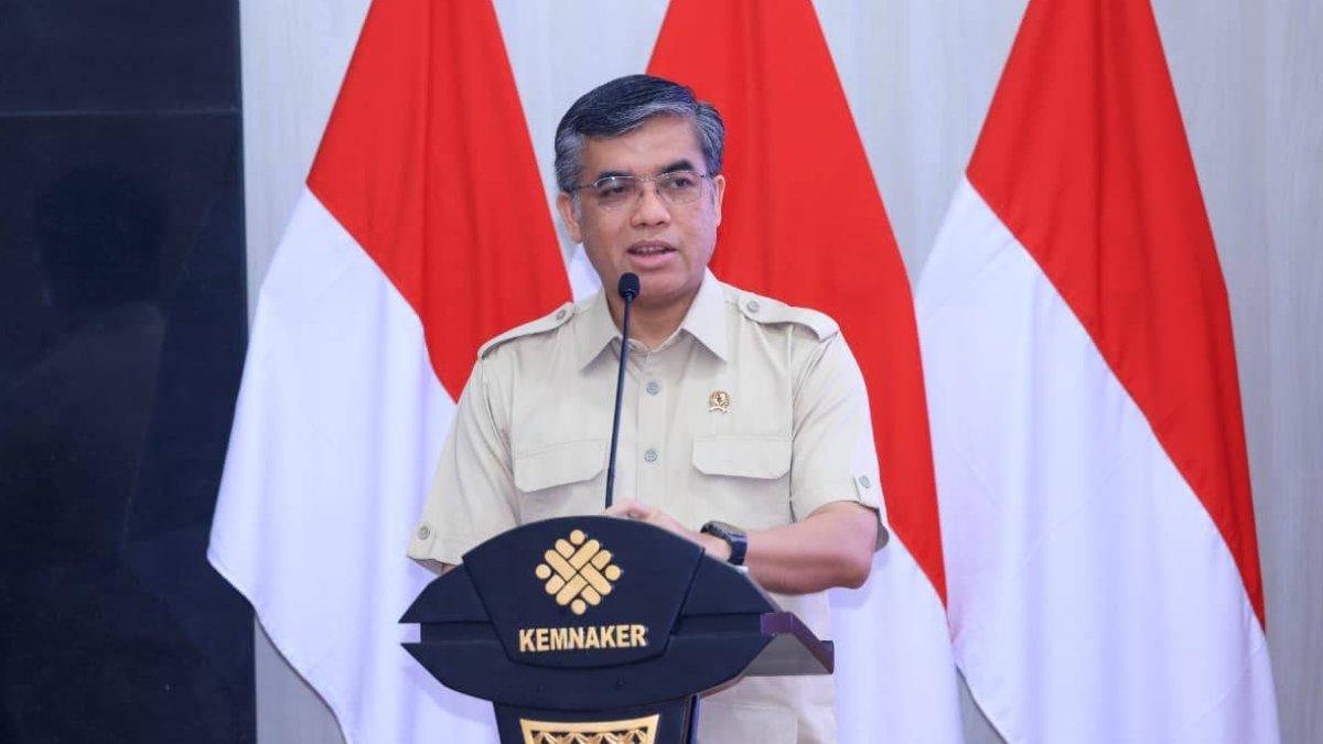 Menteri Ketenagakerjaan Yassierli memberikan sambutan dalam kegiatan sosialisasi program pelatihan vokasi bagi pekerja terdam