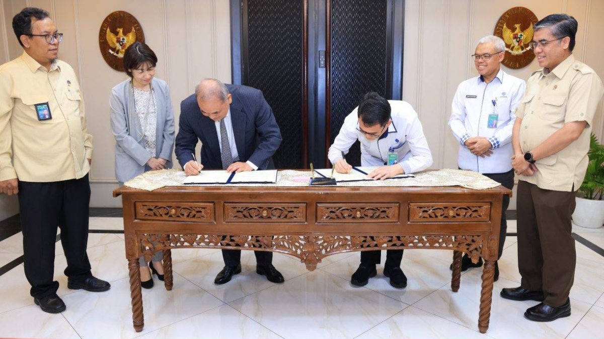 Menaker Yassierli menerima audiensi IM Japan terkait persiapan sistem pemagangan baru ESDP untuk tenaga kerja Indonesia.